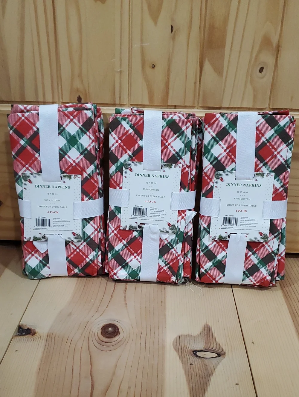 Nwt Plaid Christmas Napkins